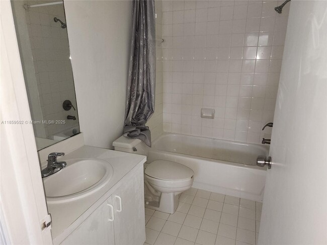 Building Photo - 8561 SW 109th Ave