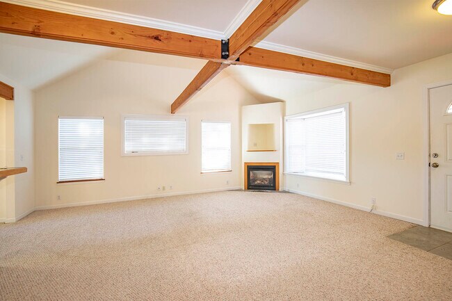 Building Photo - 38244 SE 85th St