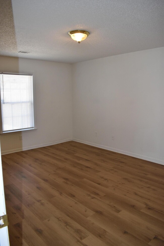 Building Photo - 2017 Caton Dr