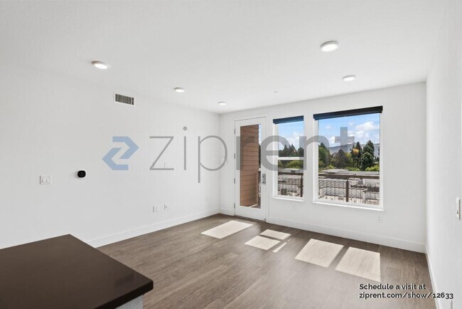 Building Photo - 3768 Capitol Ave