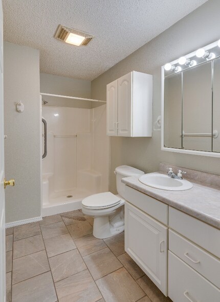 Building Photo - 406 Marsha St