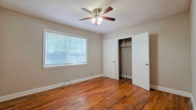 Building Photo - Move-In Special! Spacious One Bedroom Apartment Near Little 5 Points & Virginia Highlands