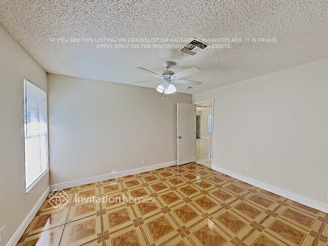 Building Photo - 127 Dove Cir
