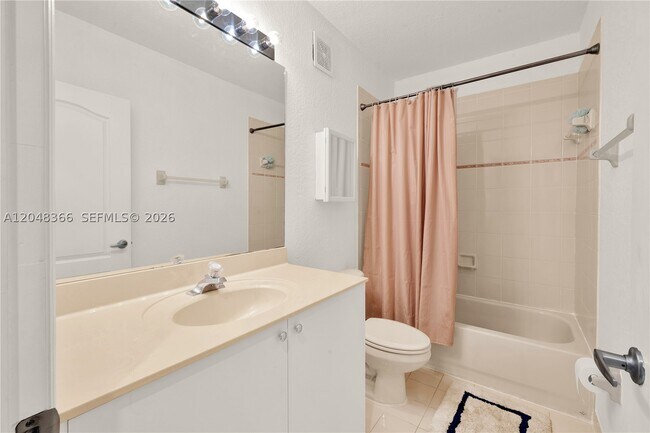 Building Photo - 17066 SW 138th Ct