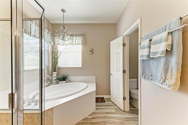 Building Photo - 135 River Enclave Ct