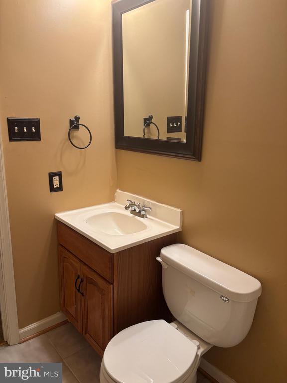 Building Photo - 3961 Conquest Ct