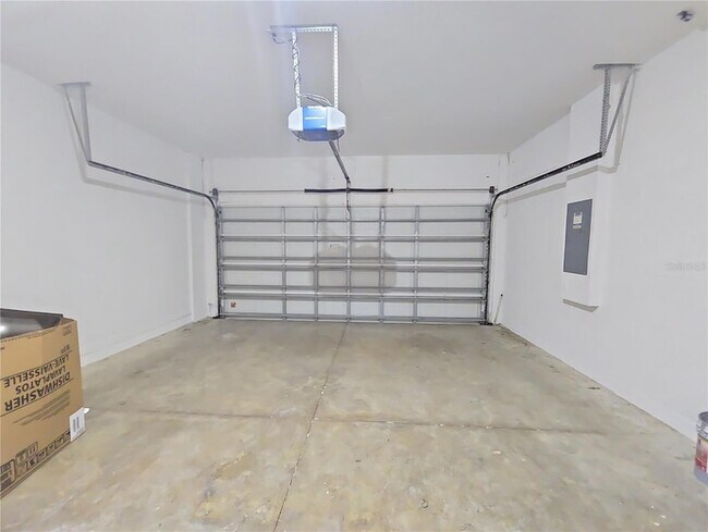 Building Photo - 5201 Sunset Canyon Dr