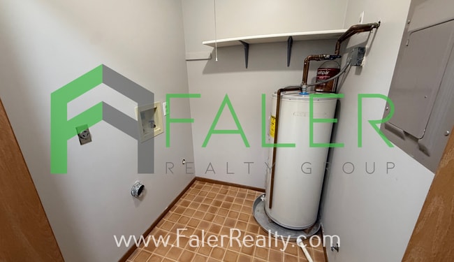 Building Photo - 2nd Floor Condo with Private Entrance