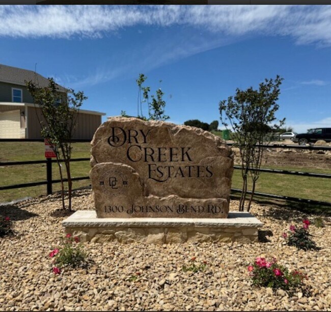 Building Photo - 4/2/2 Gated Community + OFFICE space + No Water Bill + Peaster ISD