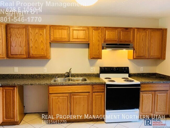 Building Photo - 628 E 1050 N St