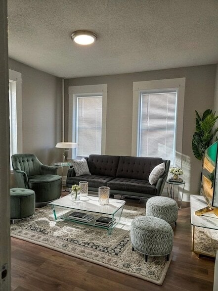 Building Photo - 529 Union St