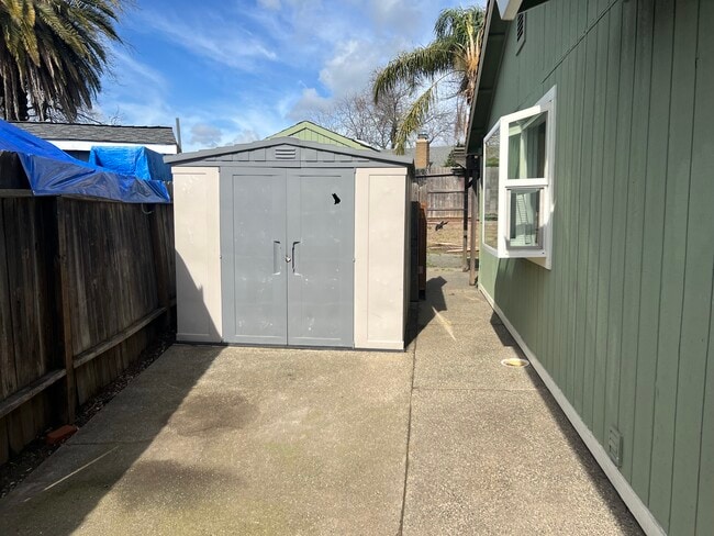 Building Photo - 8137 Rattan Way