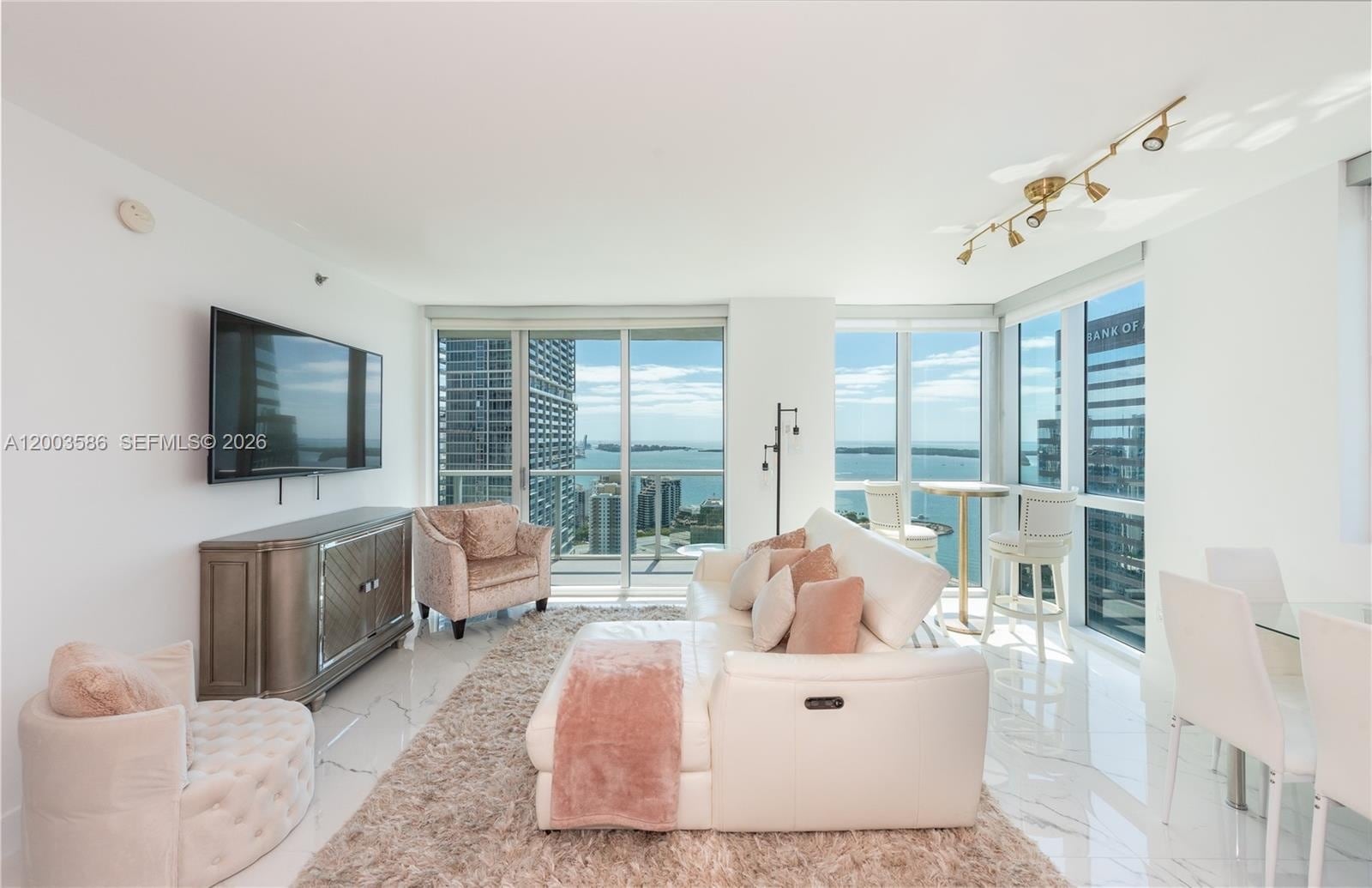 Building Photo - 500 Brickell Ave