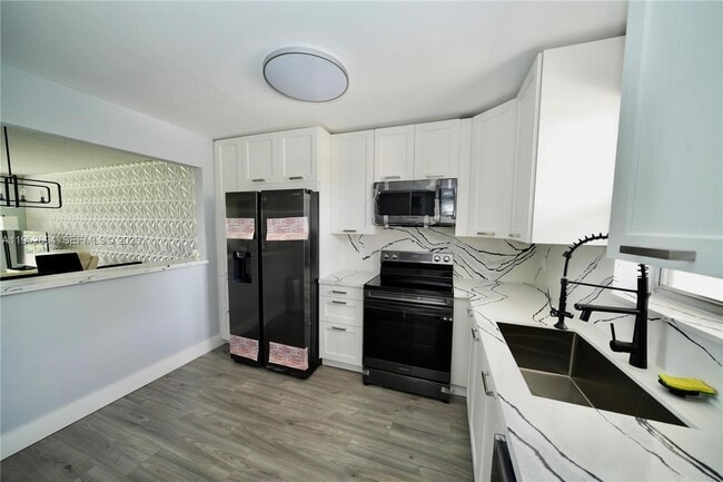 Building Photo - 2541 Aragon Blvd