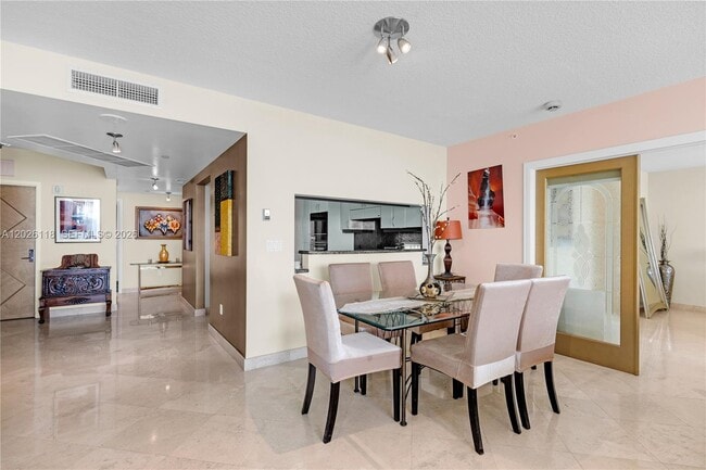 Building Photo - 1455 Ocean Dr