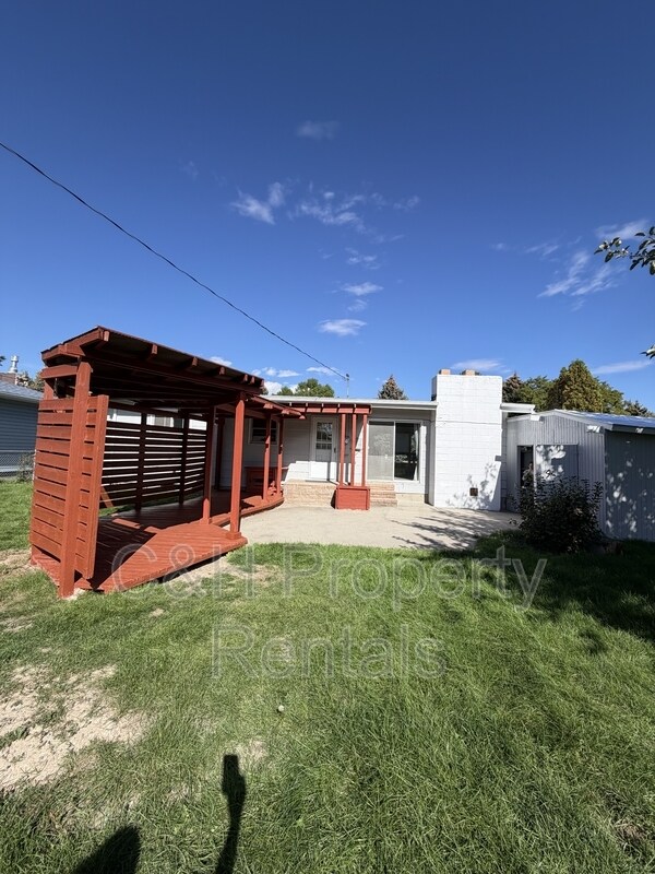 Building Photo - 2520 Lillis Ln