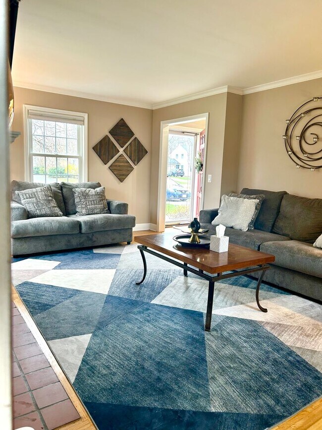 Building Photo - Brighton / Twelve Corners 3BR – Fully Furnished with Private Yard