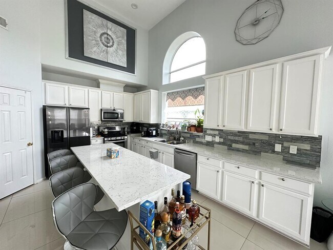 Building Photo - 23707 Hackberry Dr