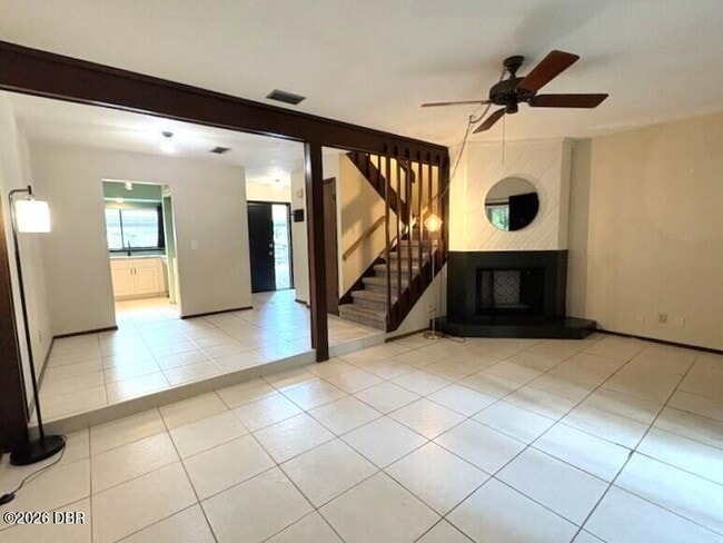 Building Photo - 14 Fair Oaks Cir