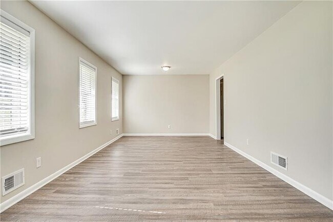 Building Photo - 4427 Sun Valley Blvd