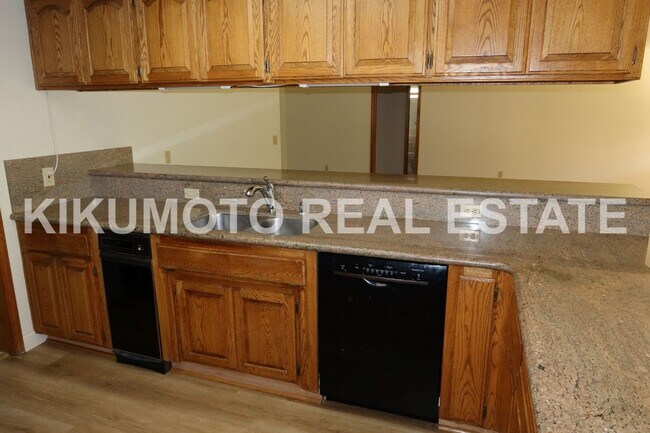 Building Photo - Riverlake 4 bedroom, 3 bath, 3 car home