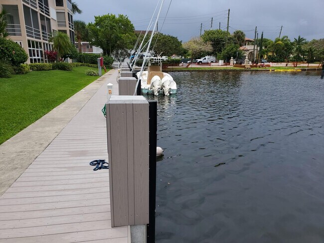 Building Photo - 1481 S Ocean Blvd