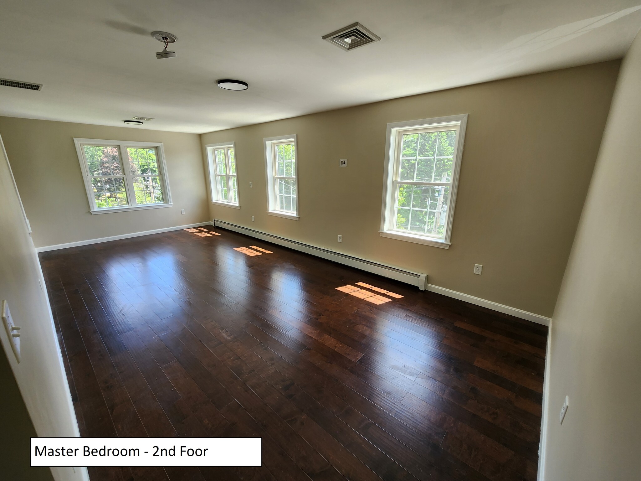 Building Photo - 68 Peach Orchard Rd