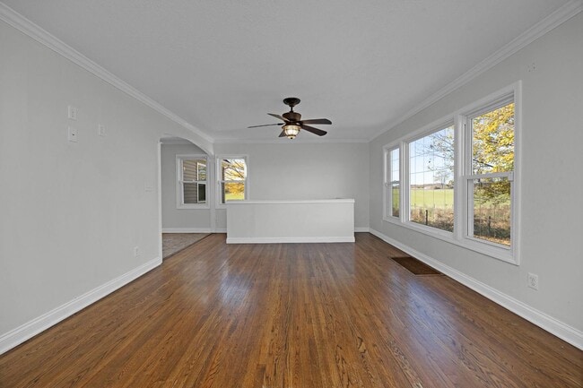 Building Photo - 180 White Mills Glendale Rd W