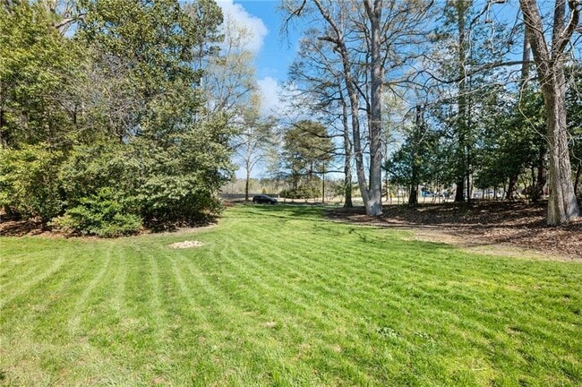 Building Photo - 162 Amherst Pl NW