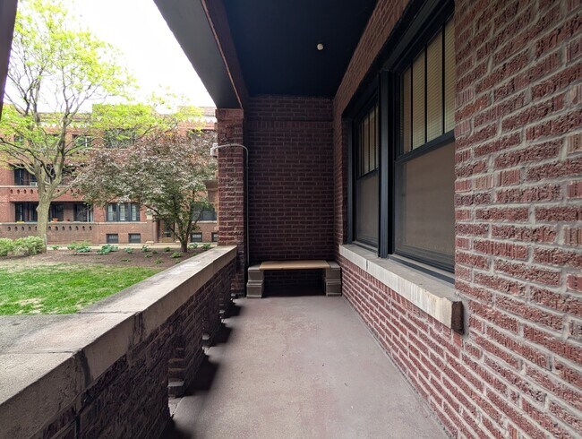 Building Photo - 2522 N Kedzie Blvd