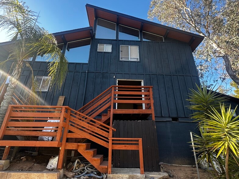 Building Photo - 9349 Riverview Ave