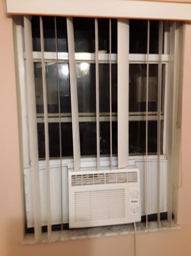 Building Photo - 118 SW Fairway Ave