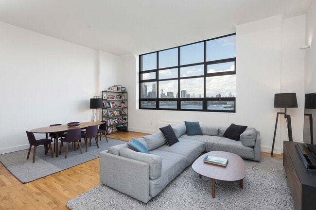 Building Photo - 360 Furman St