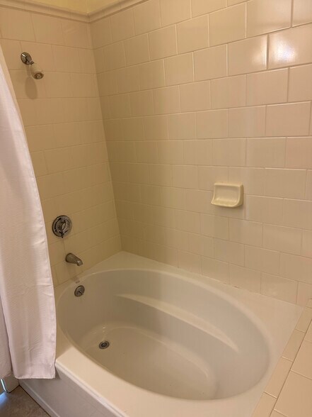 Building Photo - 60 Winooski Falls Way