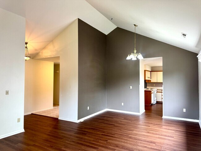 Building Photo - In town Poulsbo rambler now available