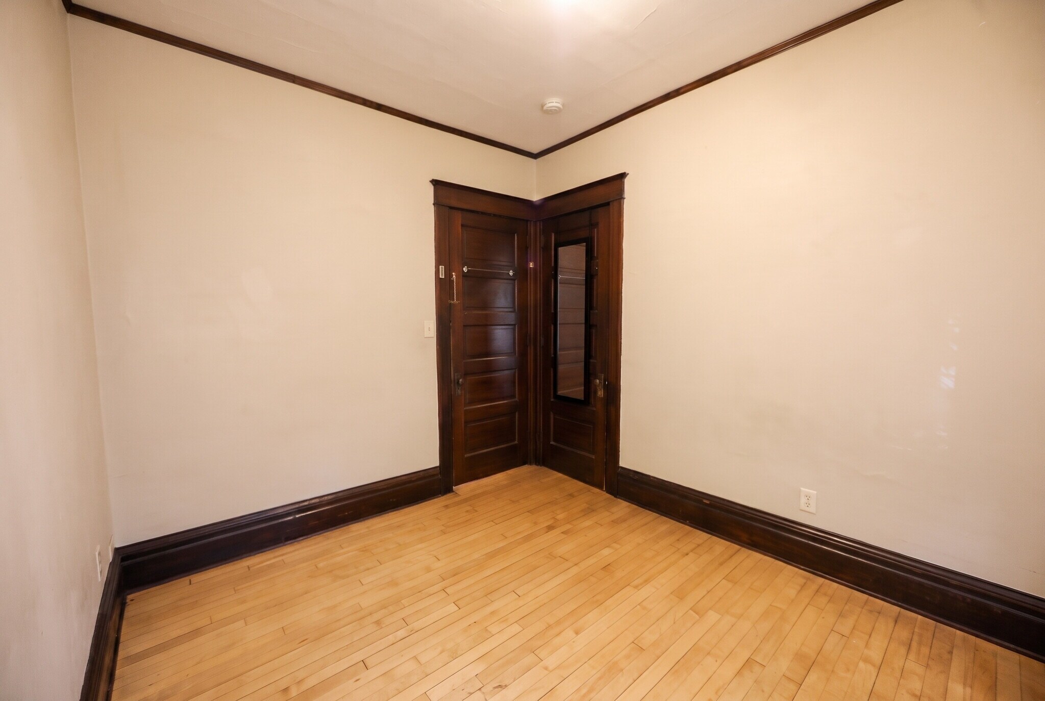 Building Photo - 122 N Franklin St