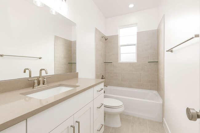 Building Photo - Beautiful New Home with access to community pool