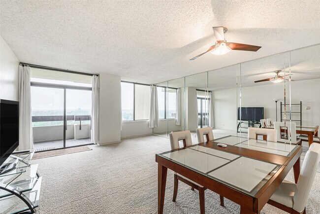 Building Photo - 14655 Champion Forest Dr Dr