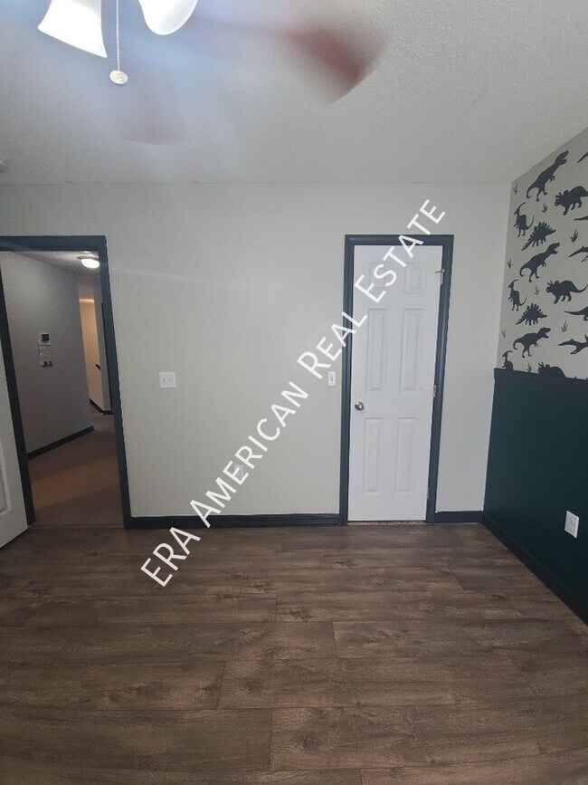 Building Photo - 291 Dahlquist Dr