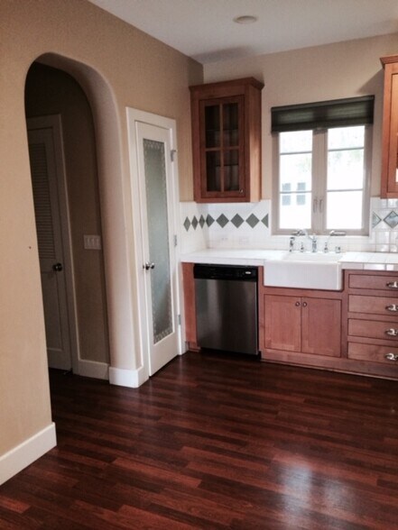 Building Photo - 1277 Dahlia Loop