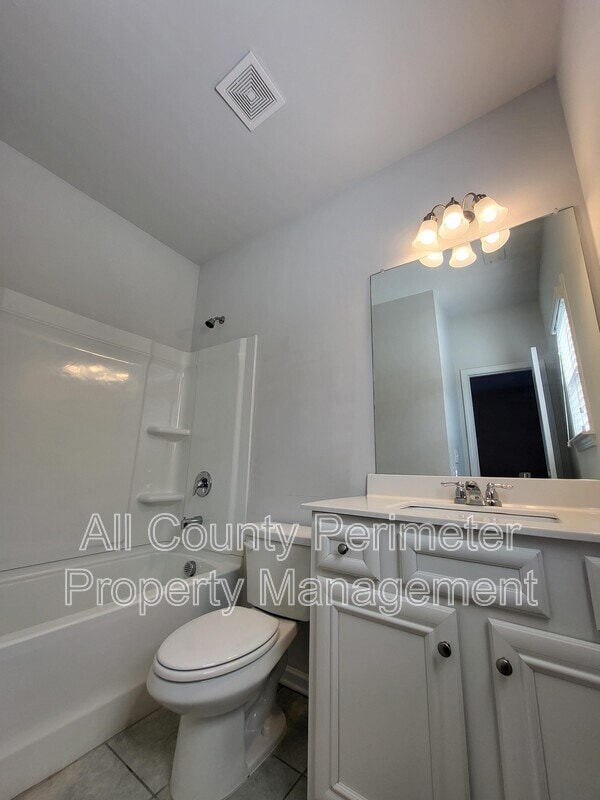 Building Photo - 3328 Fall Branch Ln