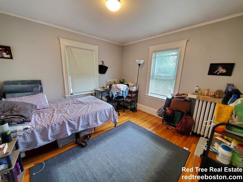 Building Photo - 7 Elmira St