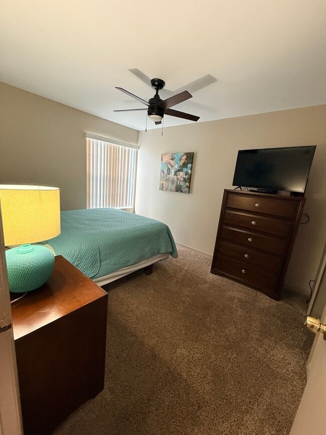 Building Photo - 2490 Sweetwater Club Cir