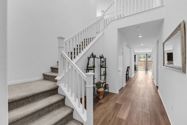 Building Photo - Spacious 5-Bedroom Home in Spencer’s Crossing – Murrieta - 6 Month - 1 Year or Lease To Own!