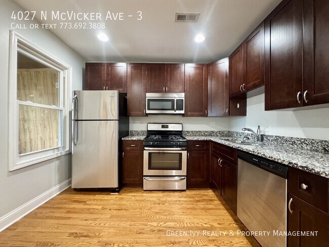 Building Photo - 4027 N McVicker Ave