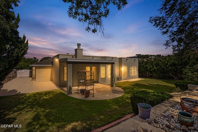 Building Photo - 6141 Loma De Cristo Dr