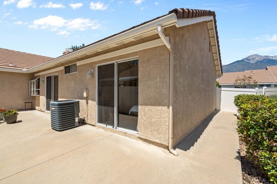 Building Photo - 6681 Brighton Pl