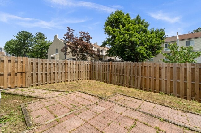 Building Photo - 10289 Daystar Ct