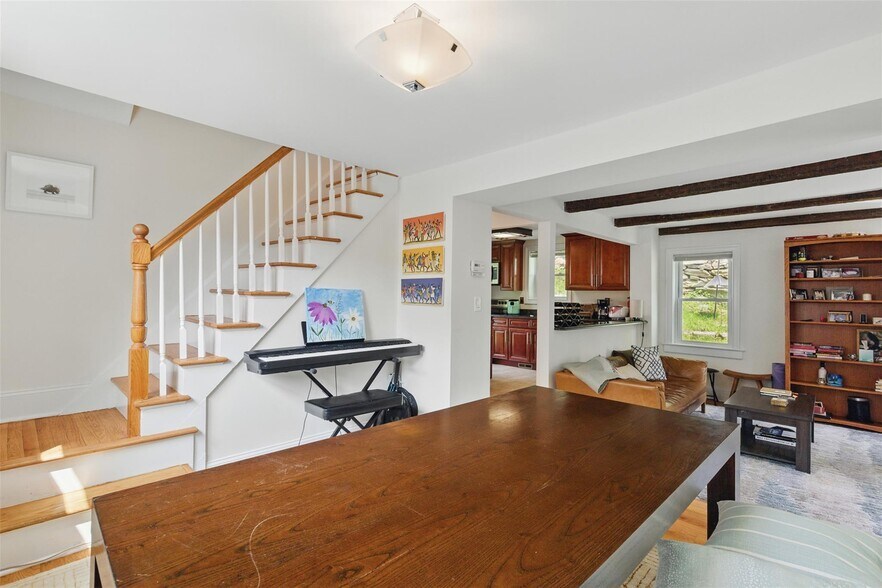 Building Photo - 24 Annadale St