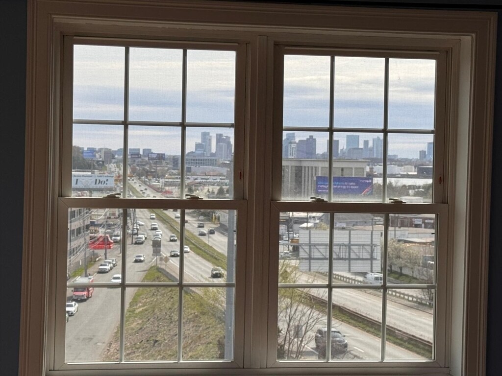 Building Photo - 470 Revere St